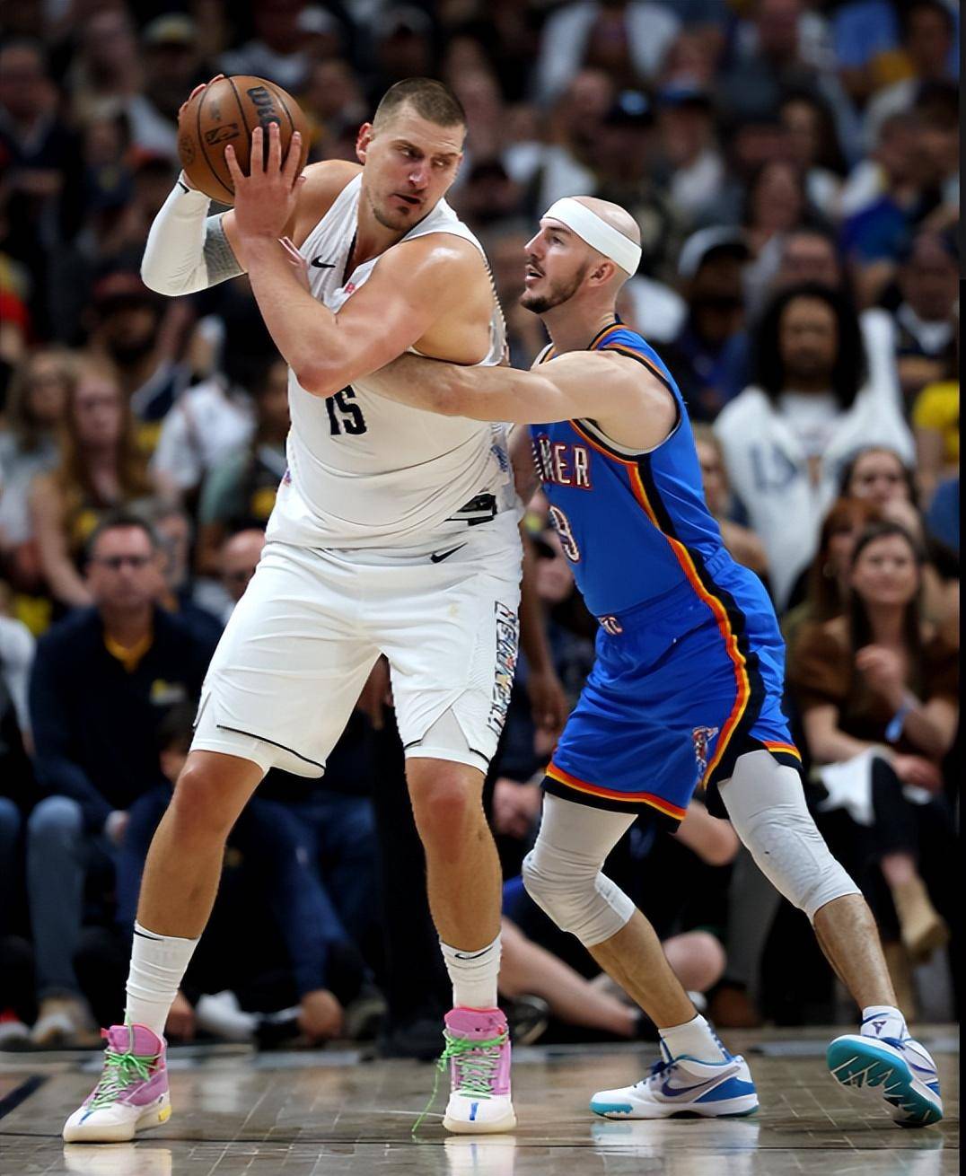 加强联系的 加强联系的