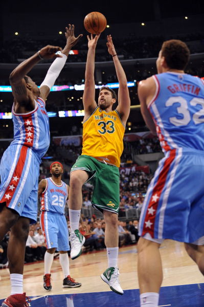 与她比赛让 与她比赛让