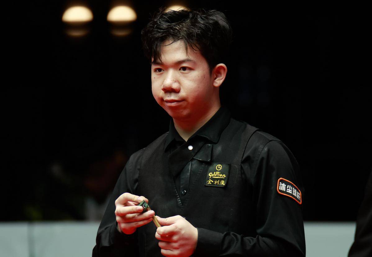 18岁王钰栋惊艳处子球+伤退，浙江4-0横扫中超前冠军，升至第2.