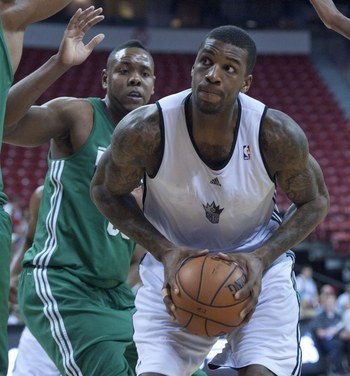 体育女排联赛：山东日照钢铁女排2比3惜败上海