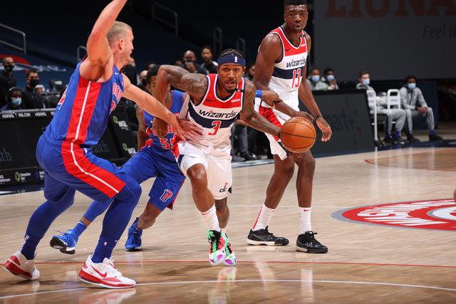 英超巅峰之战！一场0-0，阿森纳、利物浦握手言和，枪手继续领跑